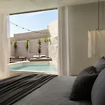 Nomad Mykonos - Small Luxury Of The World 凯勒里瓦迪
